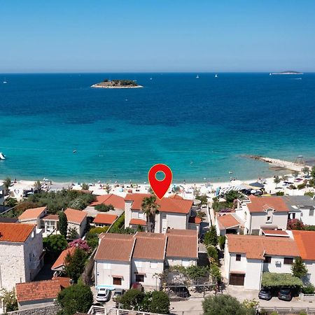 Family Friendly Apartments With A Swimming Pool Rogoznica - 7557 外观 照片