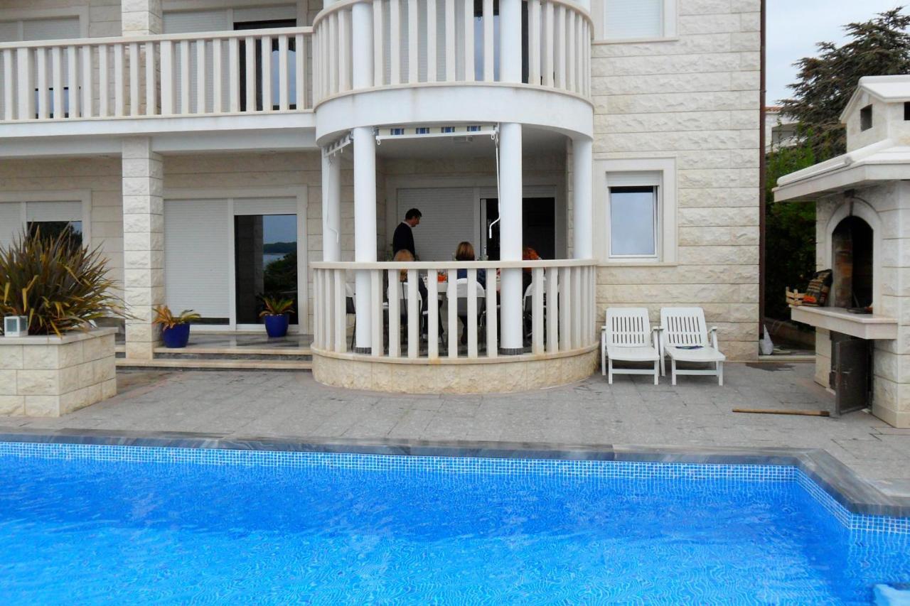 Family Friendly Apartments With A Swimming Pool Rogoznica - 7557 外观 照片