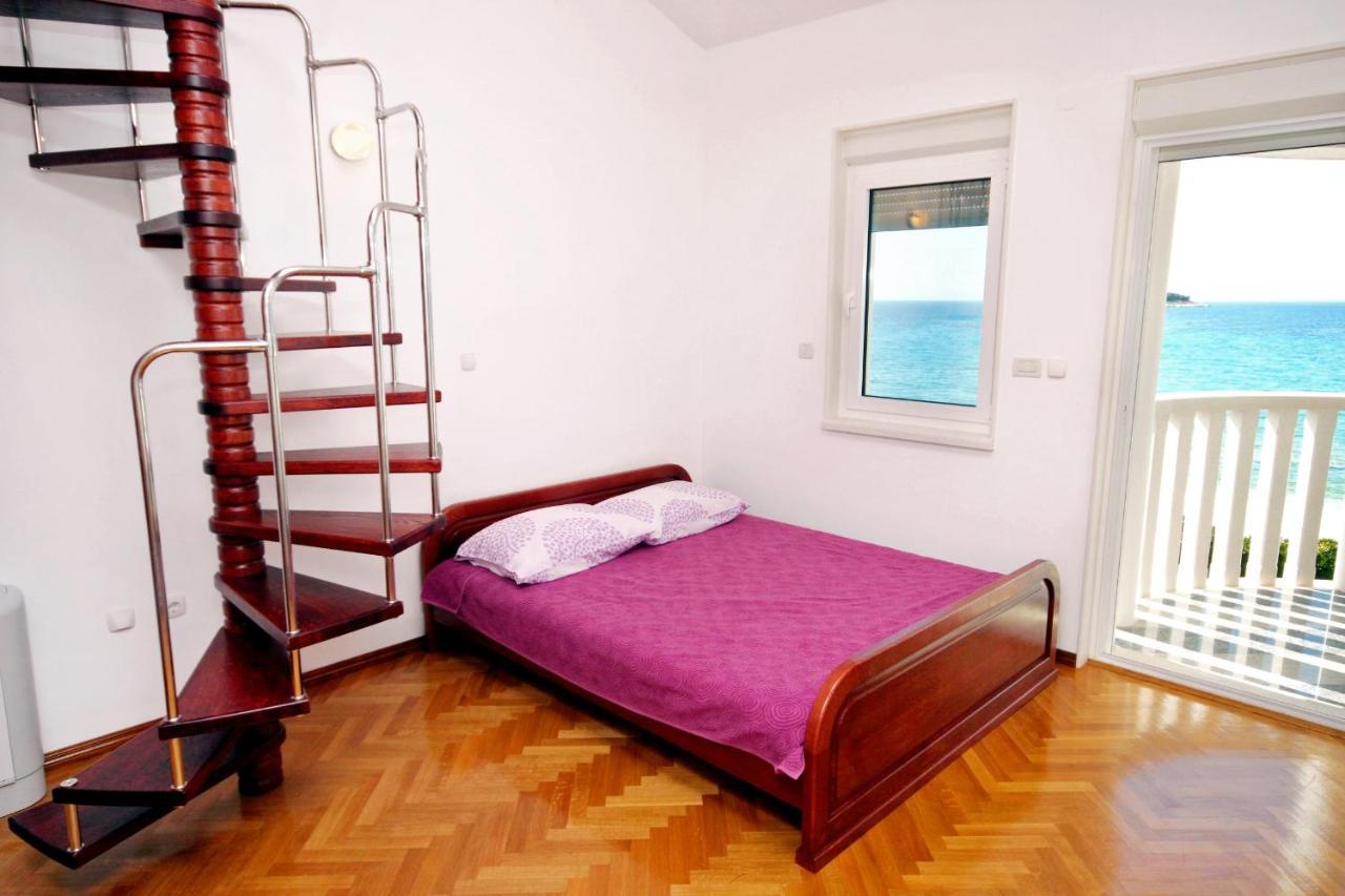 Family Friendly Apartments With A Swimming Pool Rogoznica - 7557 外观 照片