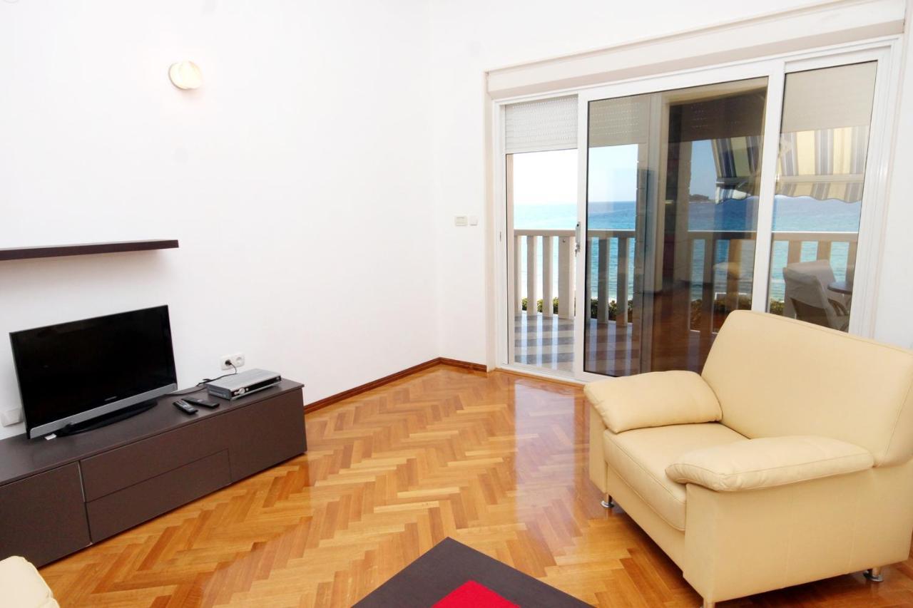 Family Friendly Apartments With A Swimming Pool Rogoznica - 7557 外观 照片