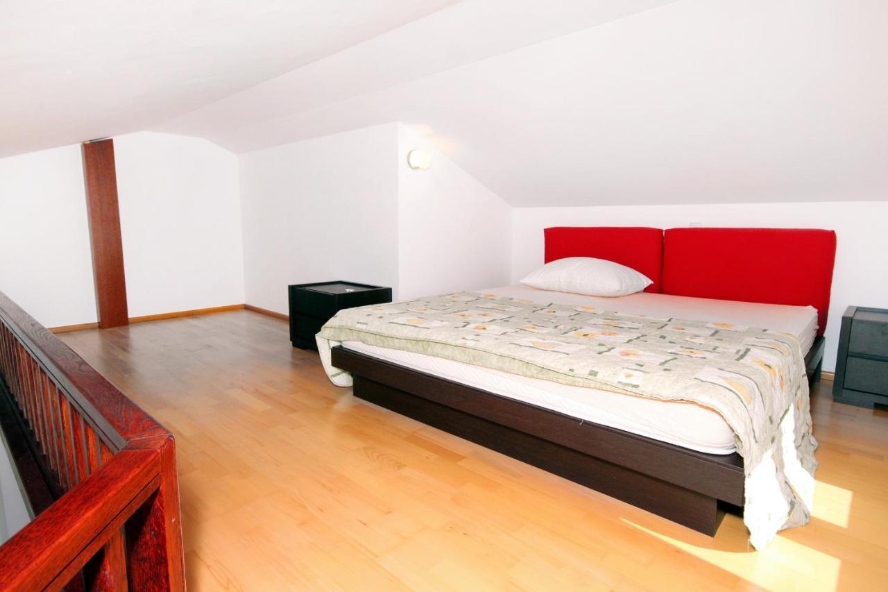 Family Friendly Apartments With A Swimming Pool Rogoznica - 7557 外观 照片