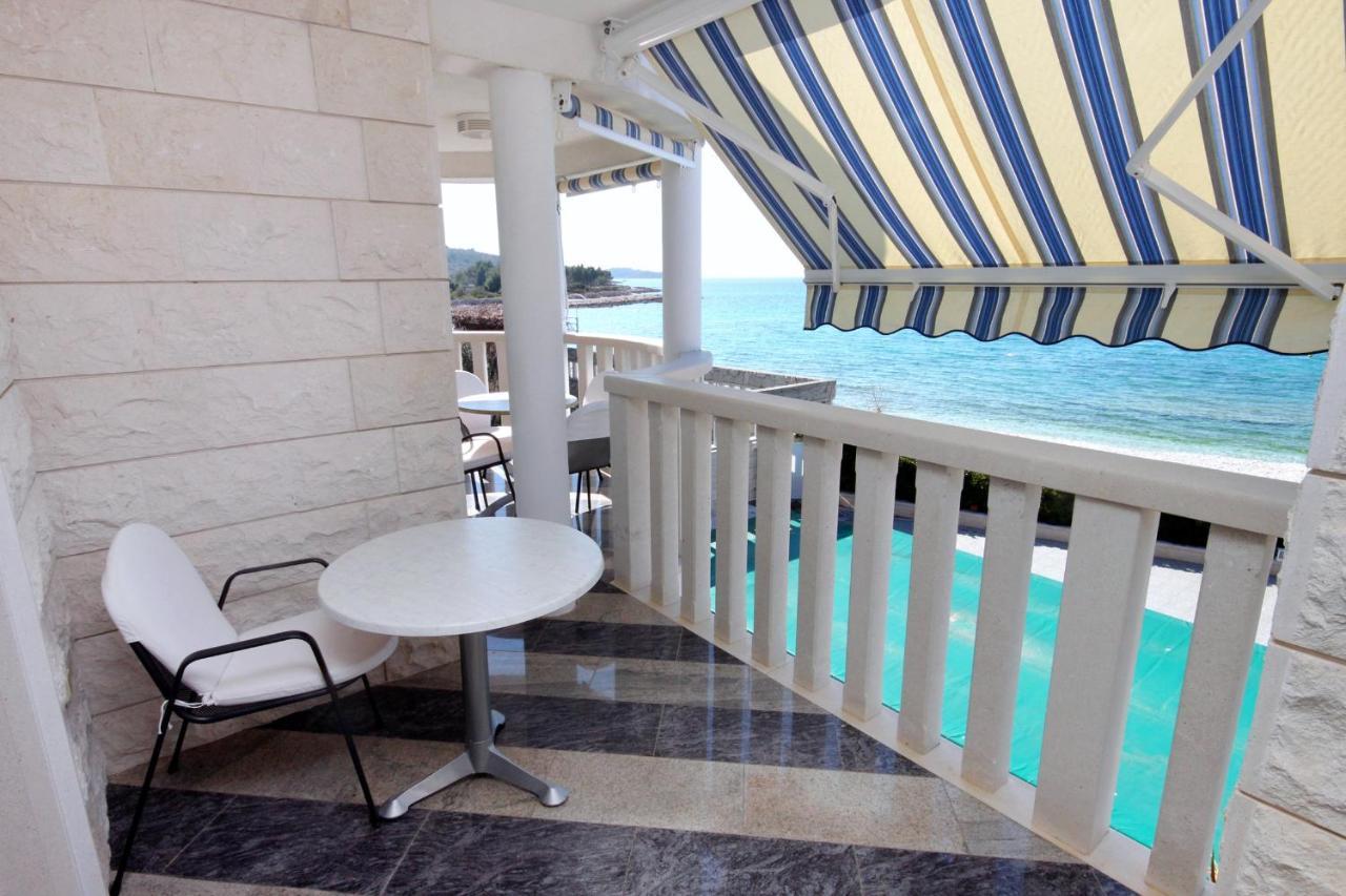 Family Friendly Apartments With A Swimming Pool Rogoznica - 7557 外观 照片